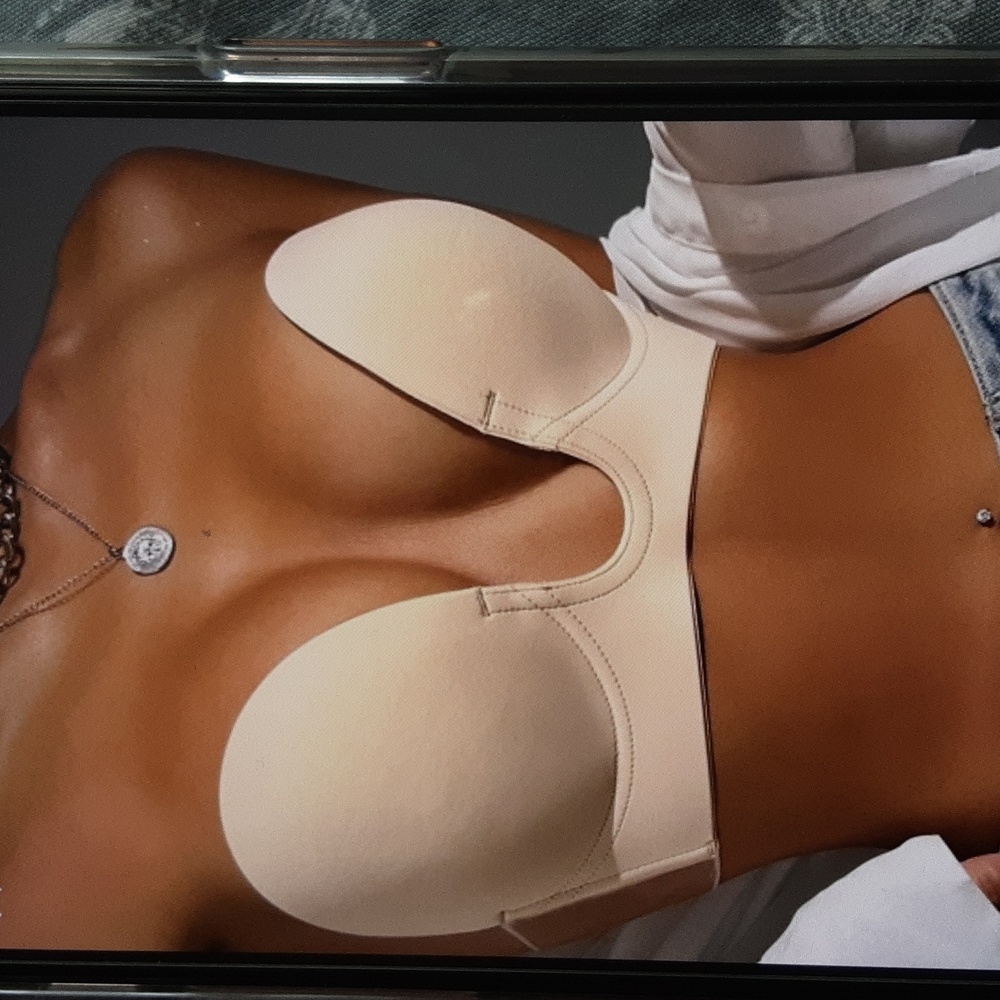 Adhesive Bra - Picture 6 of 6